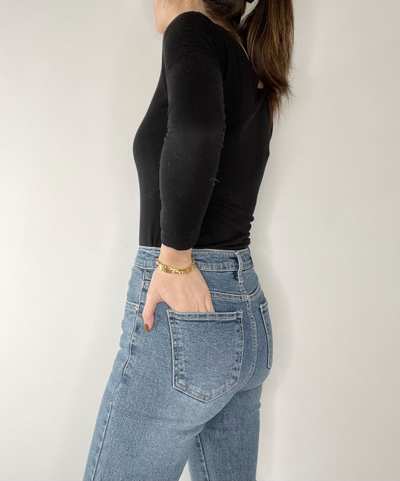 Cara Jeans