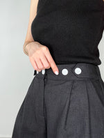 Emele Linen Shorts Black